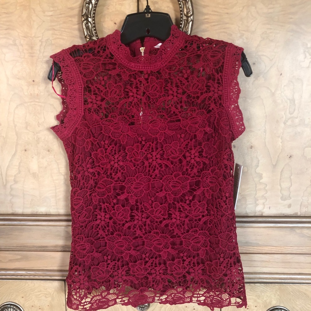 NWT Nanette Sangria Lace Caped Tank Top